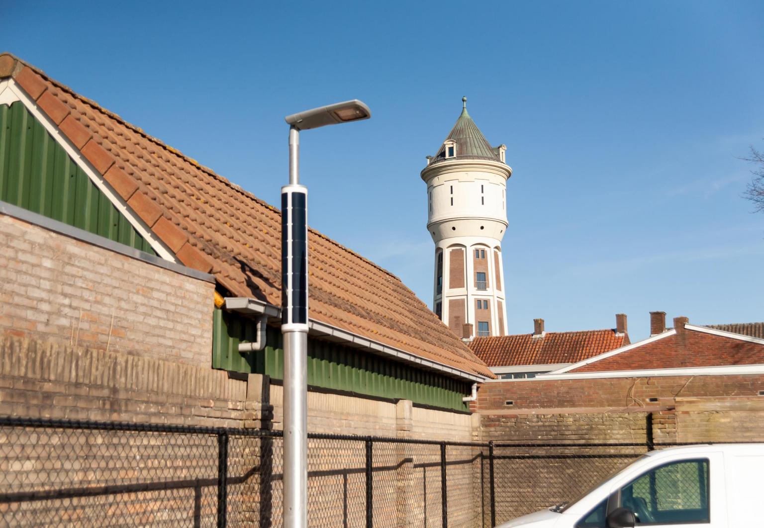Solar parking lot lighting in residential area Solar parking lot lighting in residential area