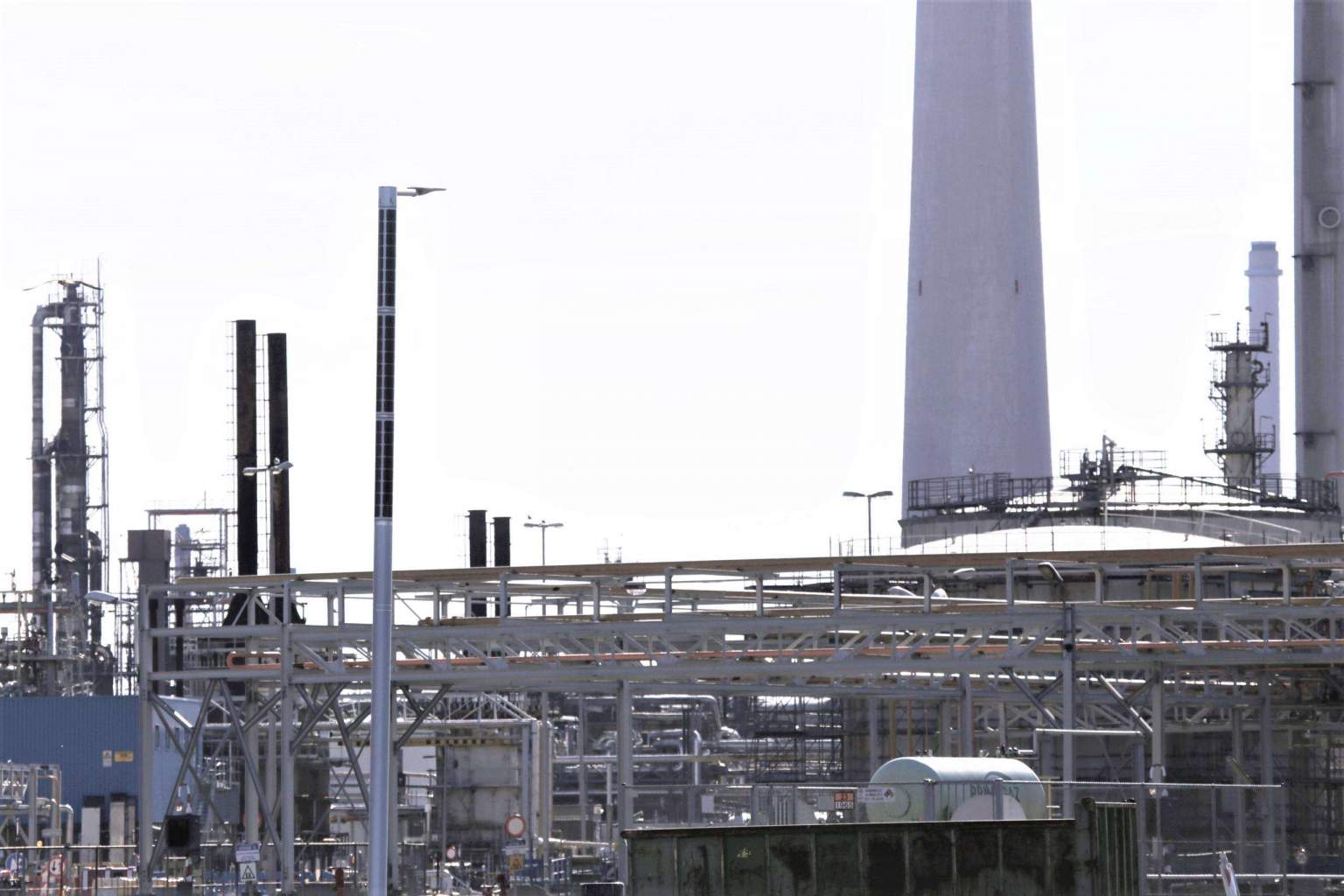 Soluxio off-grid industrial solar light pole near factory